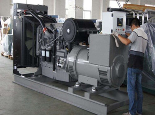 平顶山柴油发电机空气滤清器堵塞会对发电机组产生哪些影响？