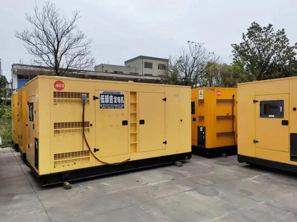 平顶山干式空气滤清器和湿式空气滤清器有什么区别？