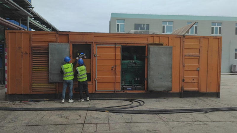 平顶山如何检查柴油发电机组的机油油位？